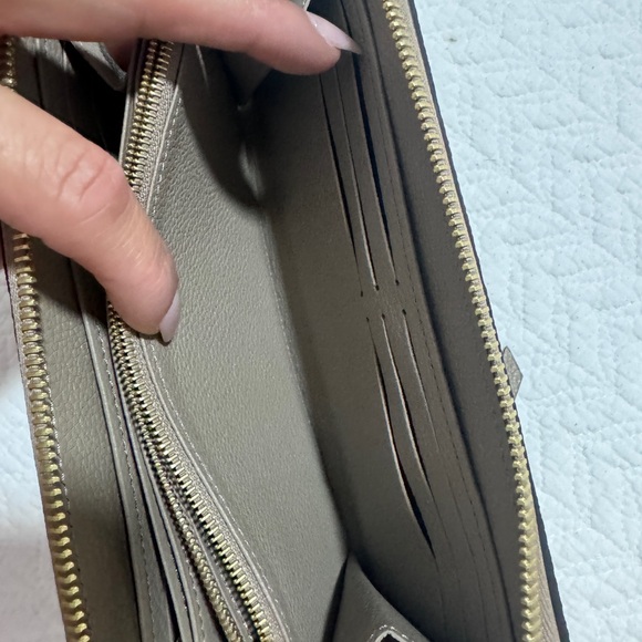 Louis Vuitton - Zippy Wallet Turtledove - M69034 - Picture 12 of 14